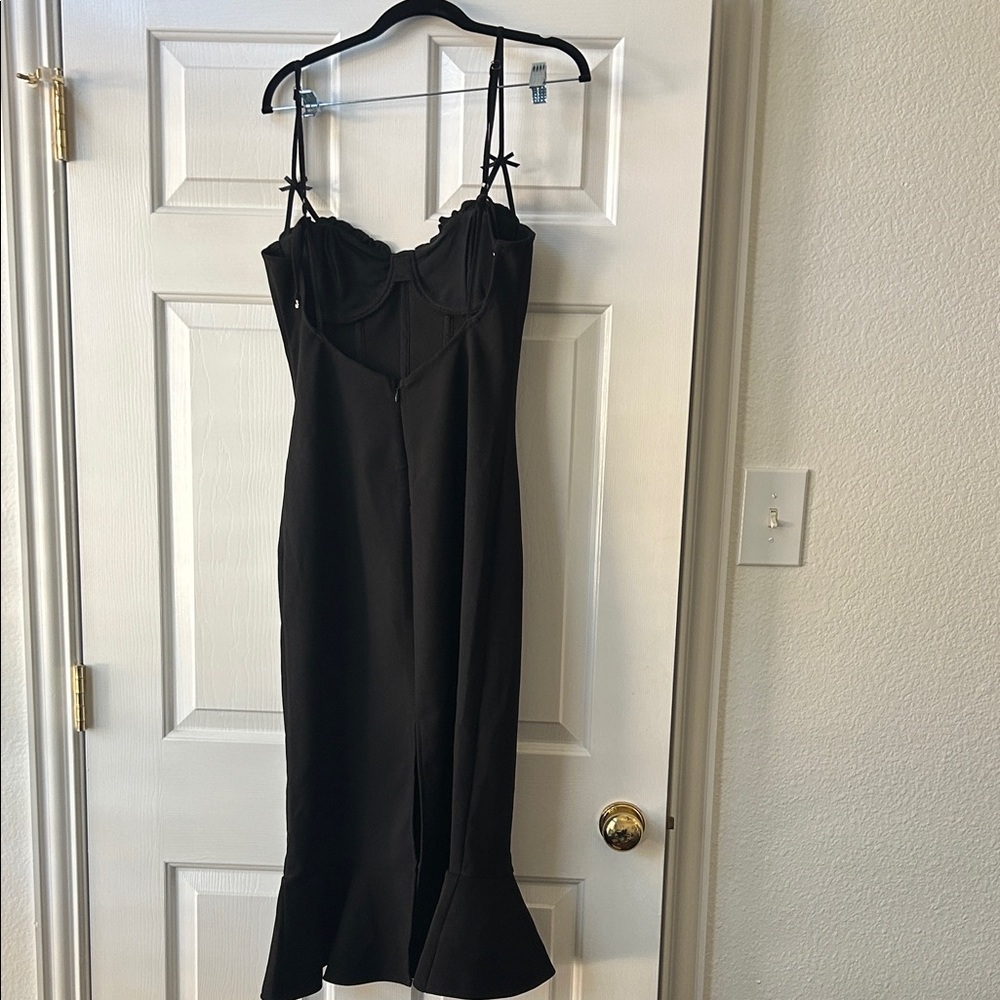 Astr Elegant Black Midi Dress with Ruffle Hem - Picture 2 of 4